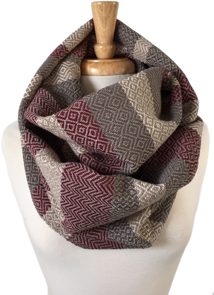 Elegant Geometric Pattern Scarf