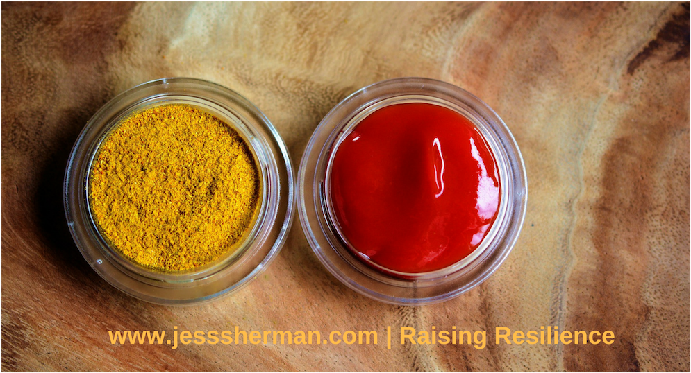 Ketchupand Curry Powder Condiments