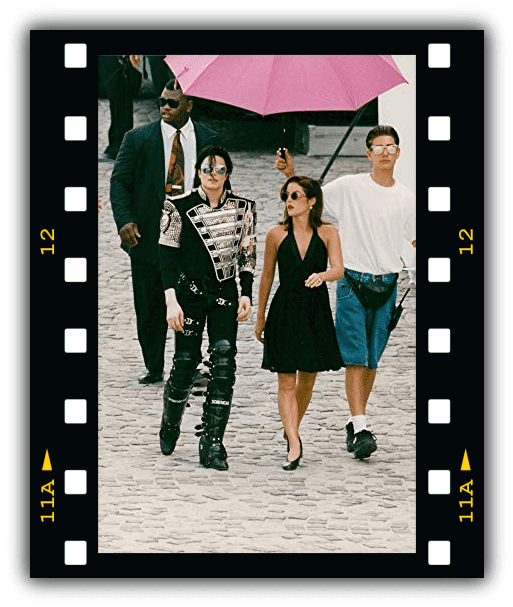 Michael Jackson Walking With Entourage