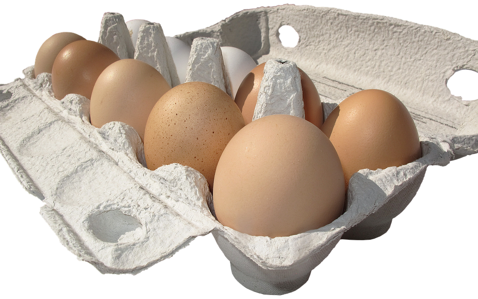 Brown Eggsin Carton PNG Image