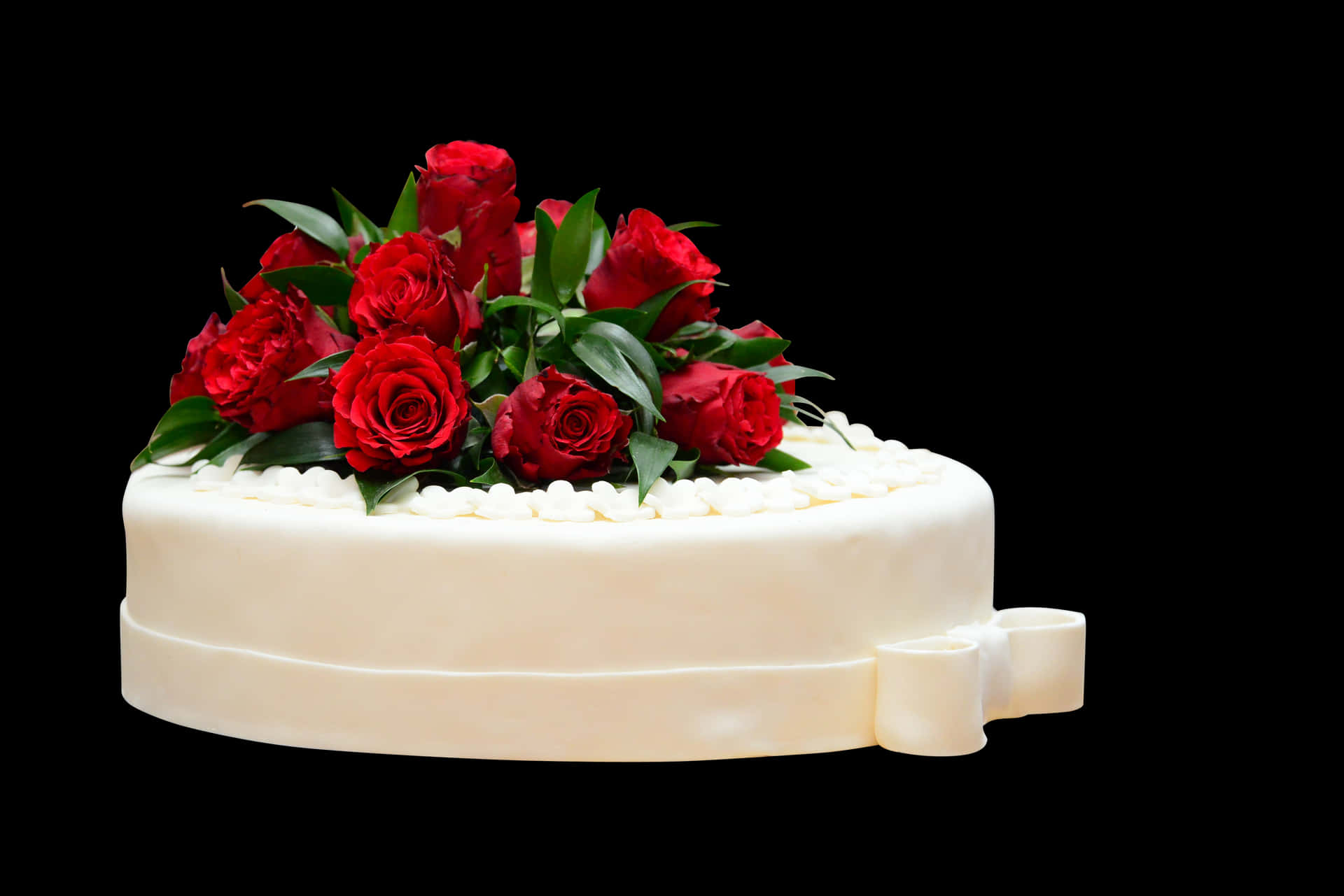 Elegant Wedding Cakewith Red Roses PNG Image