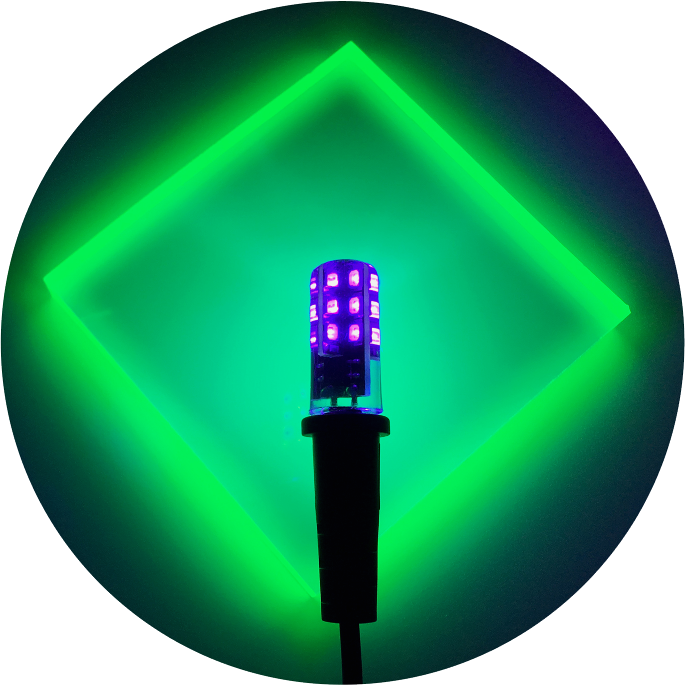 Illuminated Green Arrow Signal PNG Image