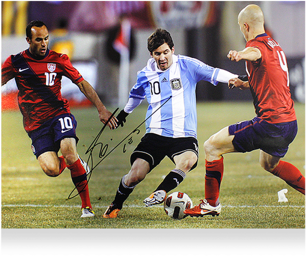 Lionel Messi Dribbling Against U S A Players PNG Image