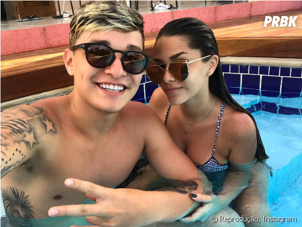 Poolside Selfie Couple Sunglasses PNG Image