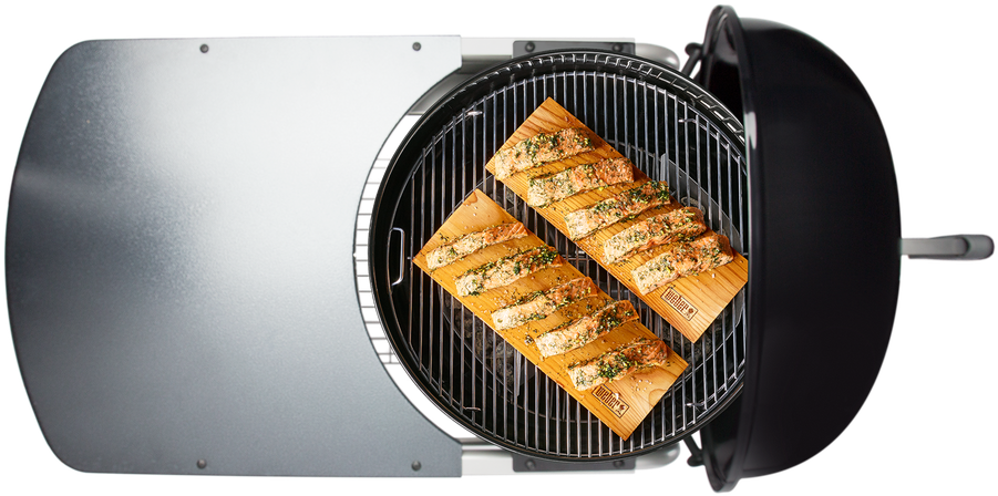 Portable Grillwith Salmon Filets PNG Image