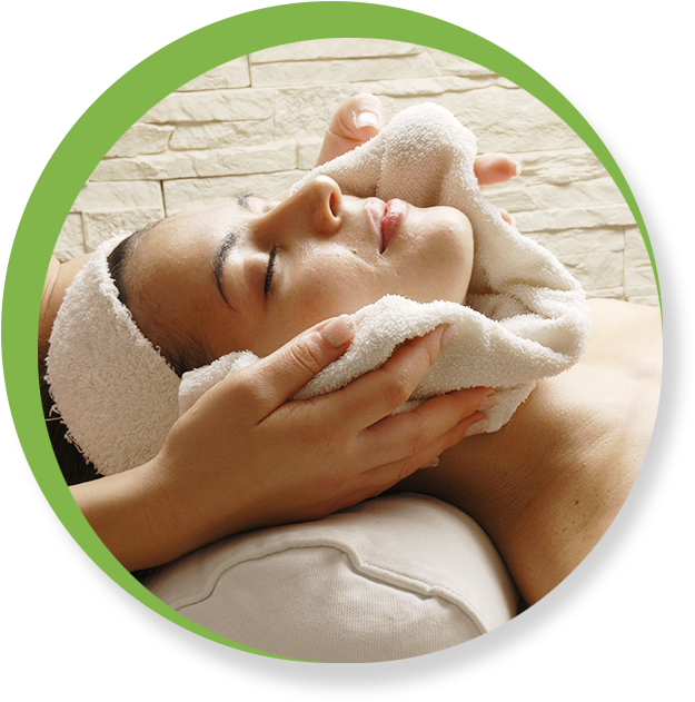 Relaxing Facial Treatmentat Spa PNG Image