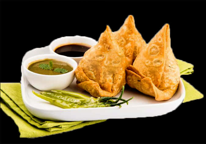 Samosaswith Chutneyand Green Chilies PNG Image