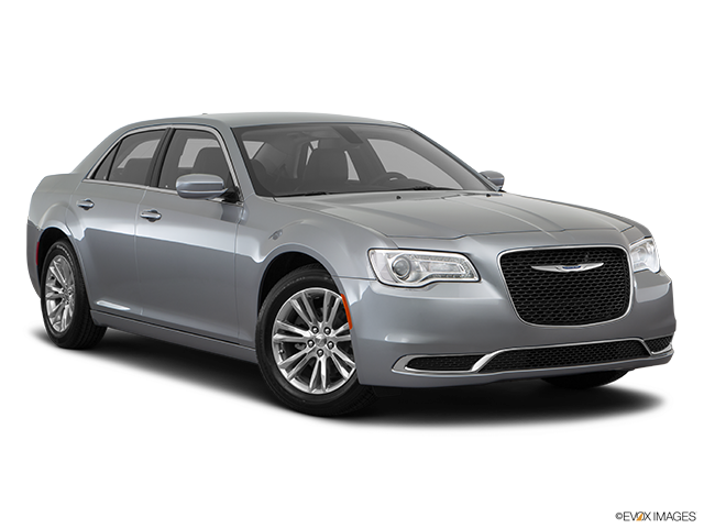 Silver Chrysler Sedan Profile View PNG Image