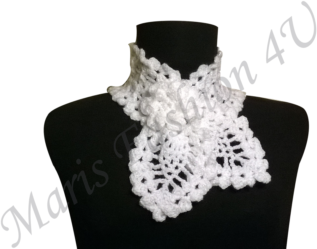 White Crochet Necklace Mannequin PNG Image