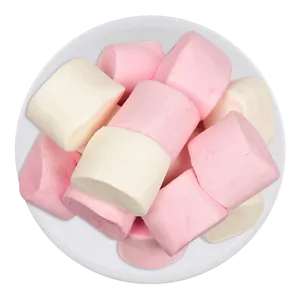 Pinkand White Marshmallowson Plate PNG Image